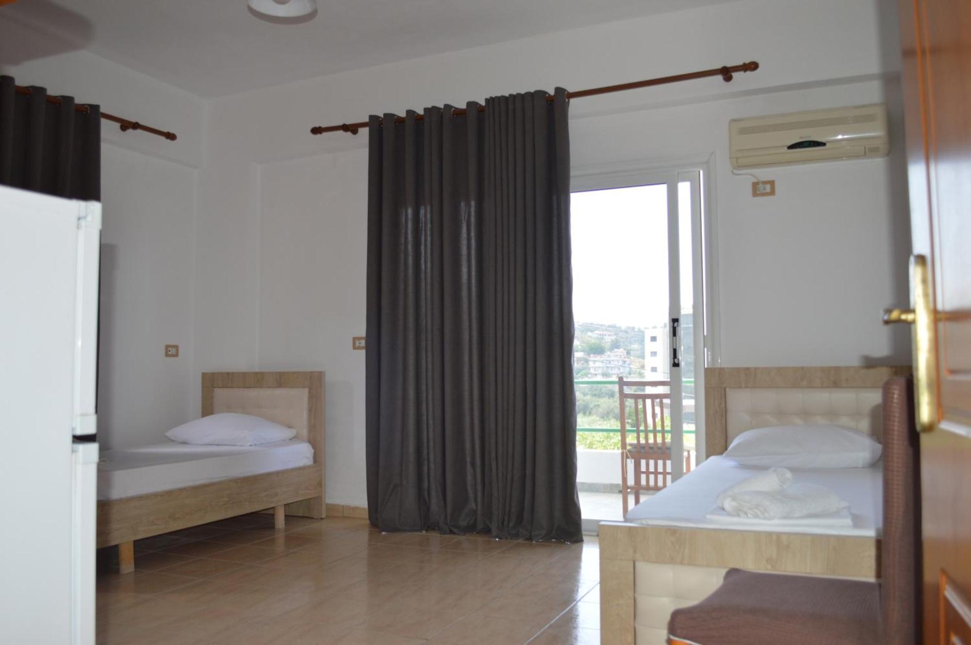 Velco Bb Himara Bed and Breakfast Buitenkant foto