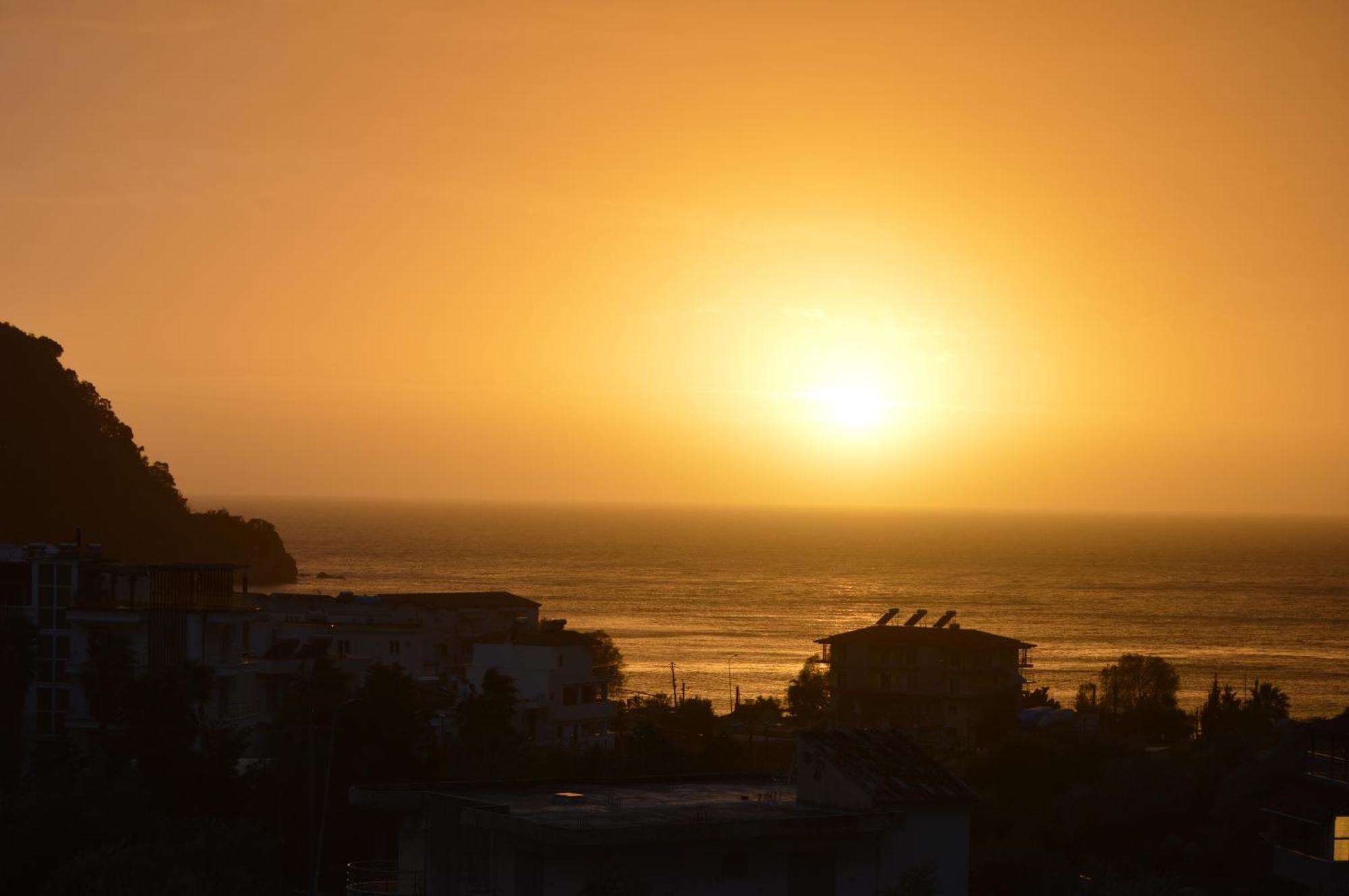 Velco Bb Himara Bed and Breakfast Buitenkant foto