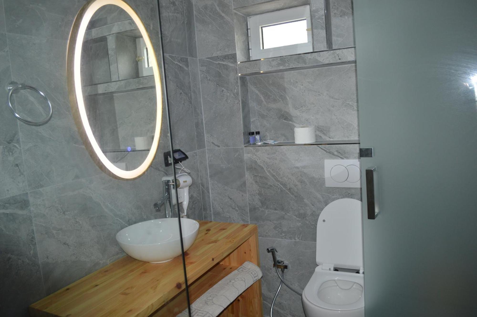 Velco Bb Himara Bed and Breakfast Buitenkant foto