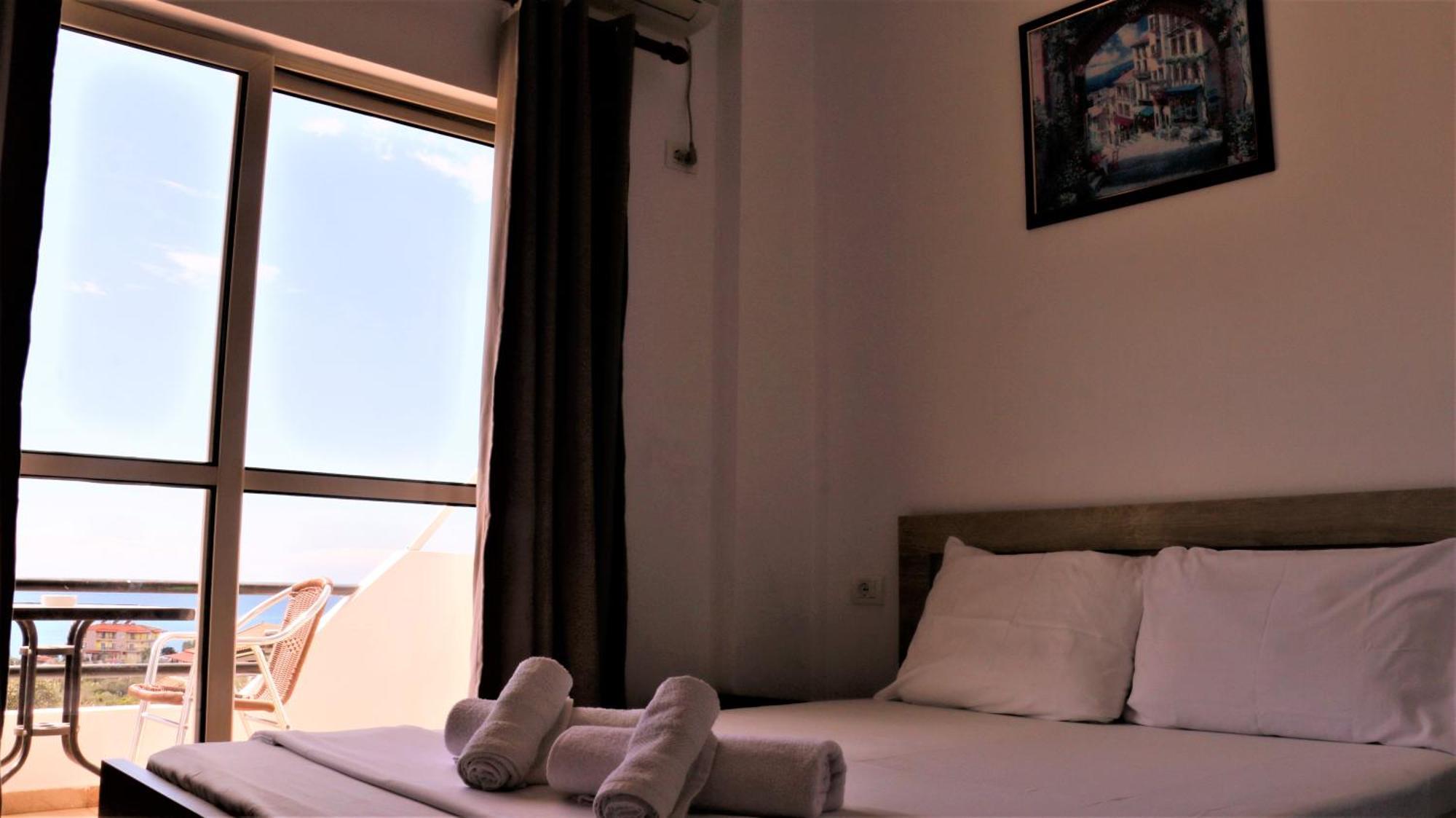 Velco Bb Himara Bed and Breakfast Buitenkant foto